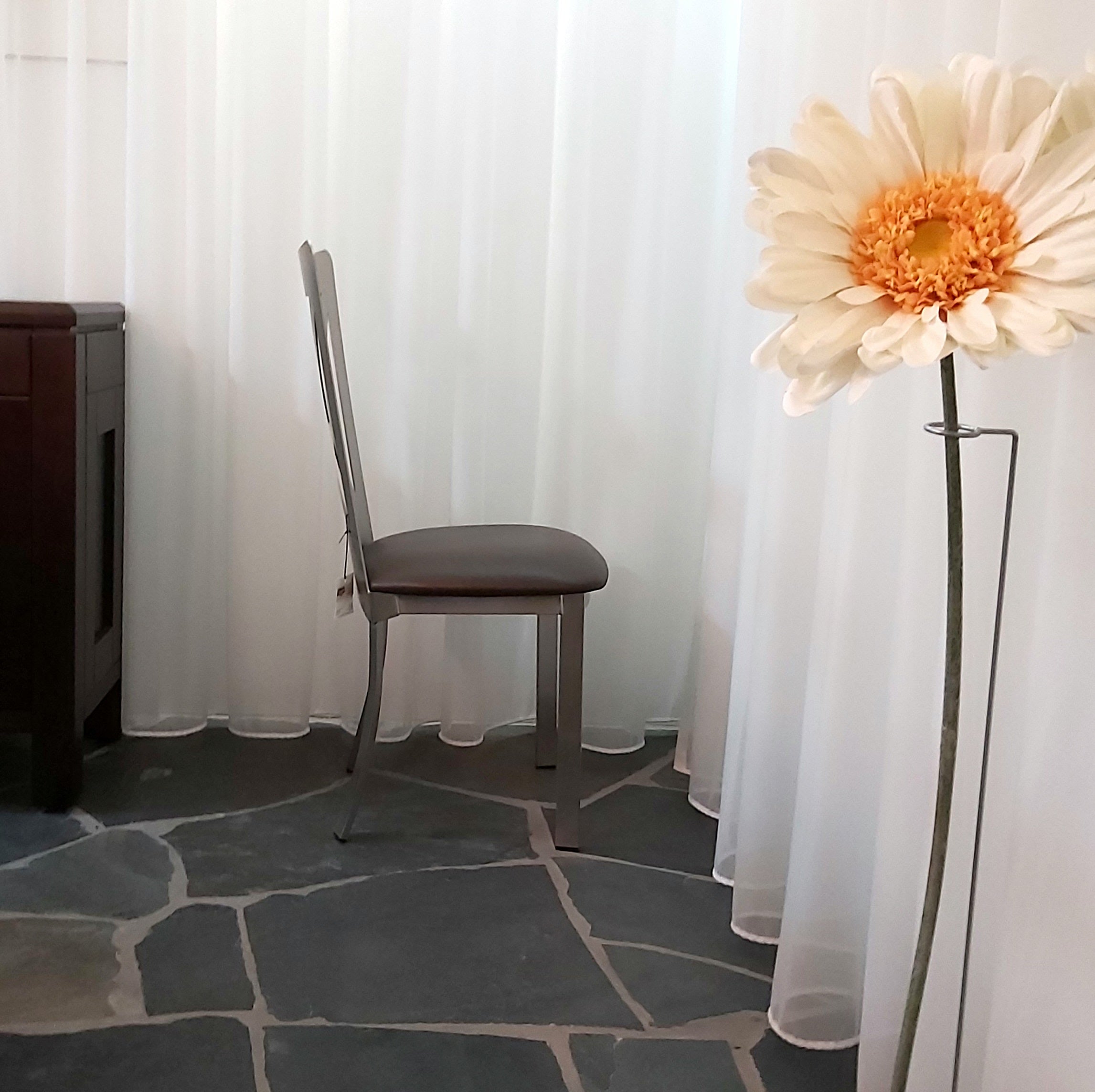 CHAISE CHATEAU
